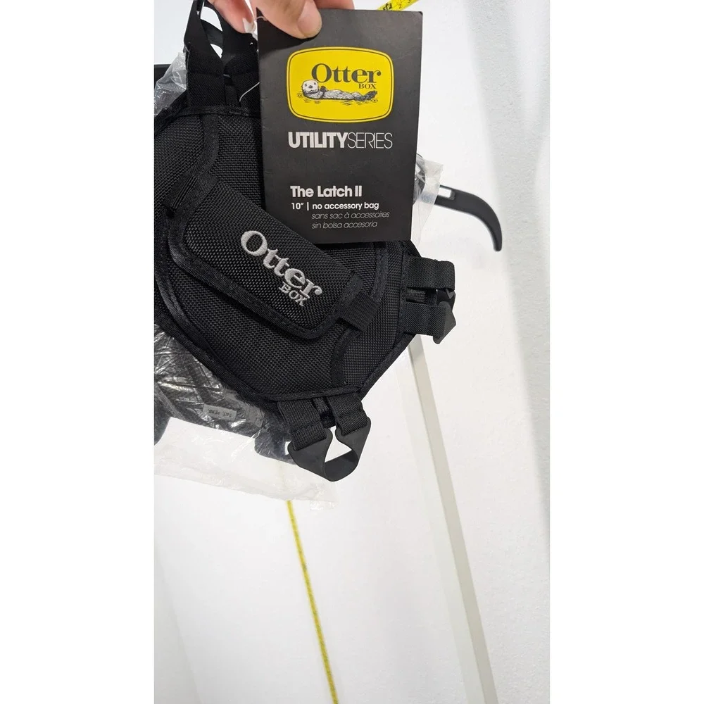 OtterBox‎ Utility Series The Latch II 10 Inch Tablet Carrying Case Black Strap